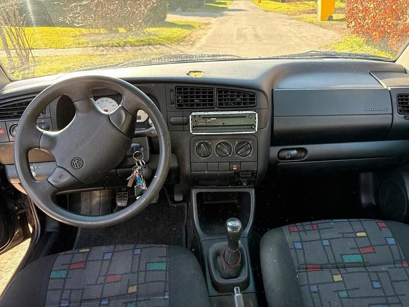 Gebraucht VW Golf III 60 PS (44 kW) 1997 Schwarz Kleinwagen