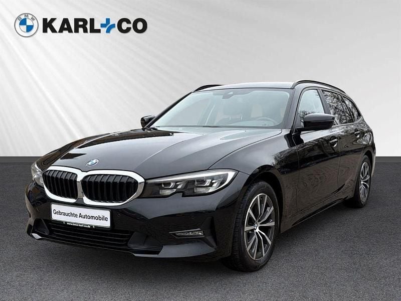 Schwarz Gebraucht 2021 BMW 318 Advantage Kombi | 21.998 € (Superpreis) - Bild 1/4