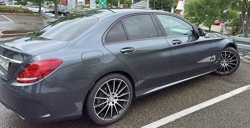 Grau Gebraucht 2016 Mercedes C250 AMG line Limousine | 12.900 € (Guter Preis) - Bild 1/4