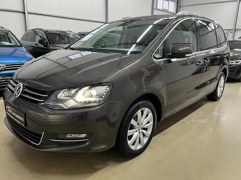 Braun black oak brown metallic Gebraucht 2020 VW Sharan Highline Van / Kleinbus | 27.990 € (Fairer Preis) - Bild 1/4