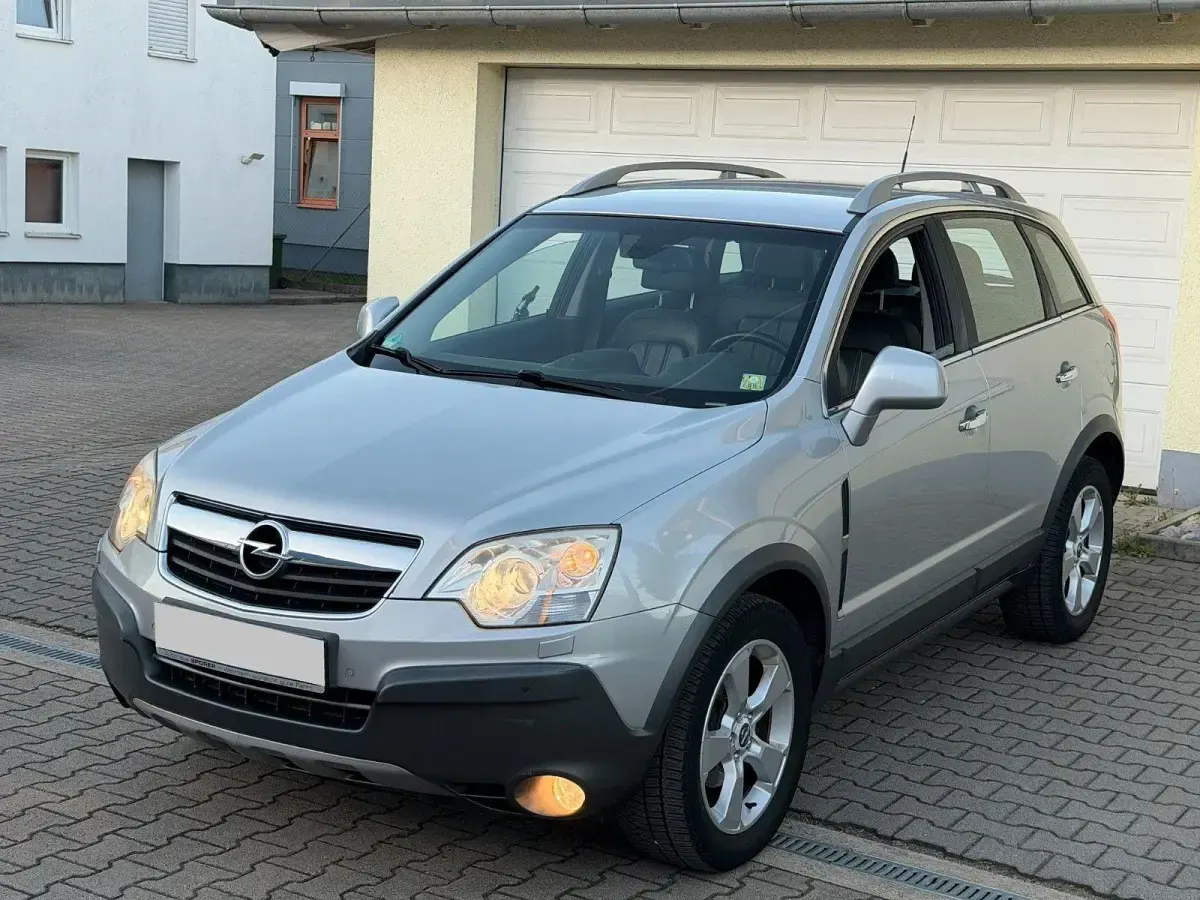 Używany Opel Antara Cosmo 150 KM (110 kW) 2007 Srebrny SUV
