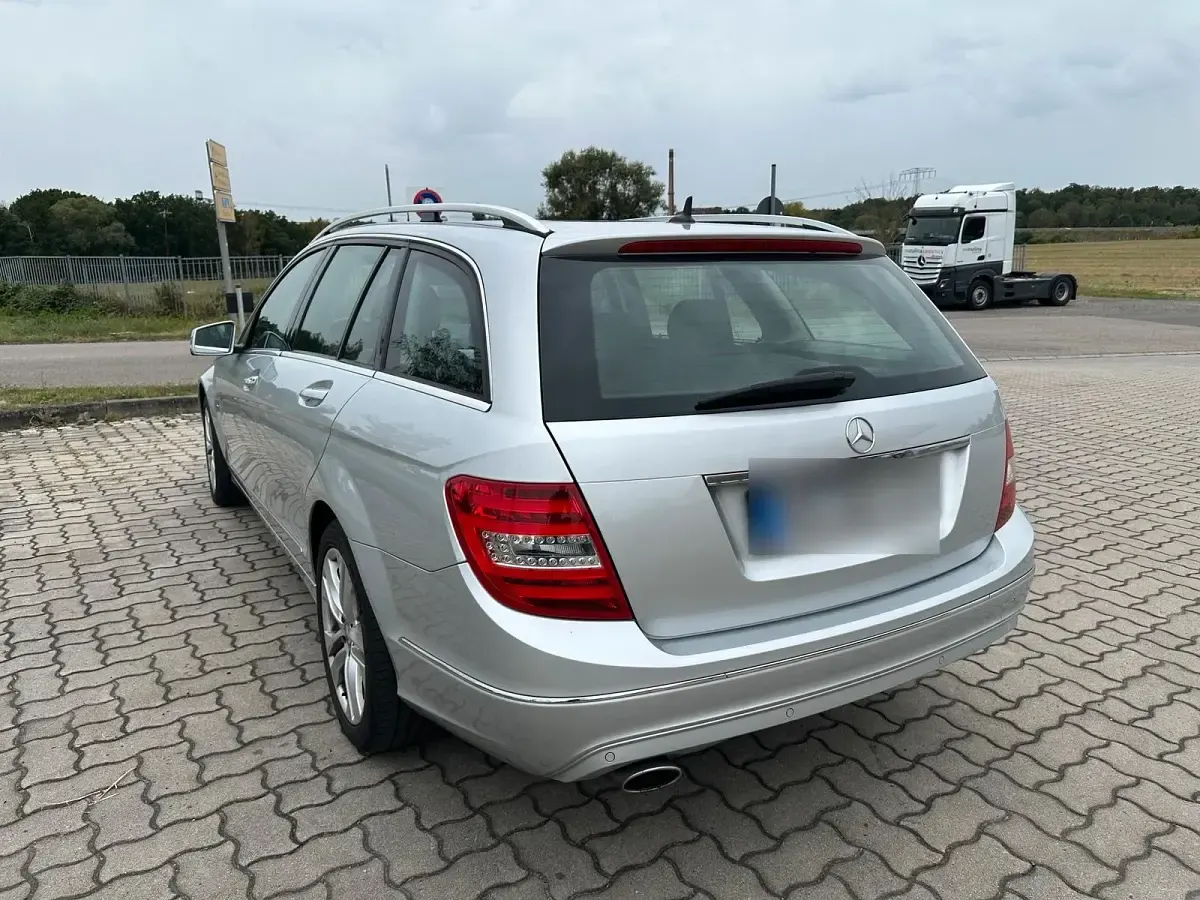 Gebraucht Mercedes C250 204 PS (150 kW) 2012 Silber Kombi