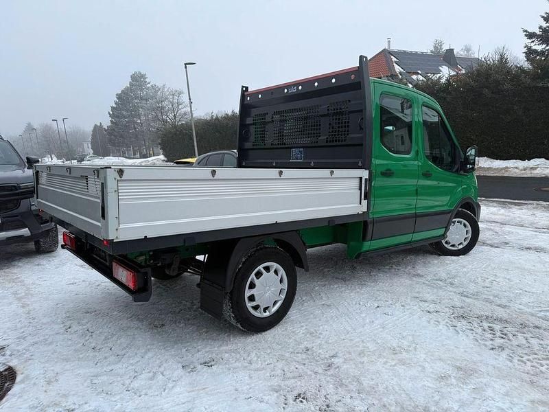 Gebraucht Ford Transit Trend 170 PS (125 kW) 2021 Grün Limousine