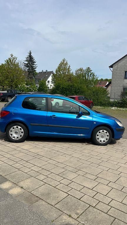 Gebraucht Peugeot 307 Tendance 109 PS (80 kW) 2002 Blau Limousine