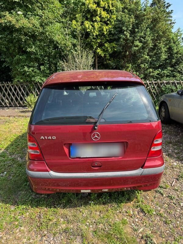 Rot Gebraucht 2001 Mercedes A140 Classic Limousine | 1.000 € (Fairer Preis) - Bild 1/4