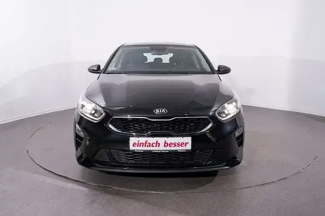Gebraucht Kia Ceed Vision 140 PS (102 kW) 2020 Schwarz Kleinwagen
