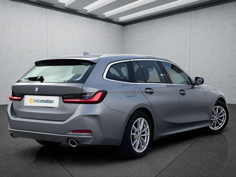 Gebraucht BMW 320 184 PS (135 kW) 2023 Grau Kombi