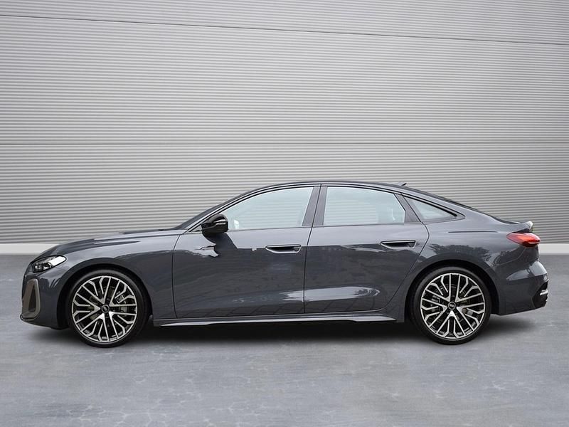 Gebraucht Audi A5 Ambiente 204 PS (150 kW) 2024 Grau Limousine
