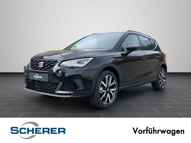 Mitternachtsschwarz (metallic) Gebraucht 2025 Seat Arona FR SUV | 23.850 € (Etwas zu teuer) - Bild 1/4