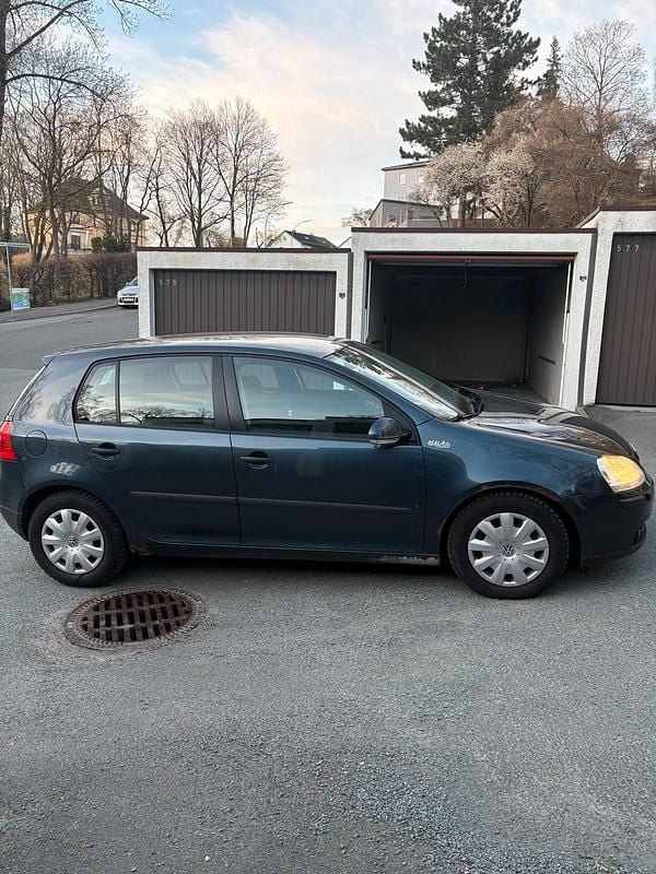 Gebraucht VW Golf IV 102 PS (75 kW) 2004 Blau Limousine