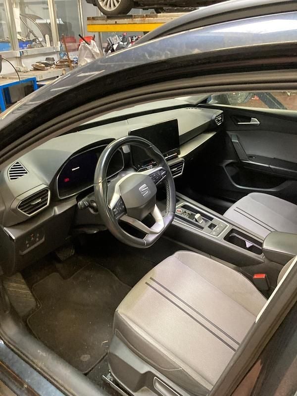 Gebraucht Seat Leon 150 PS (110 kW) 2022 Grau Kombi