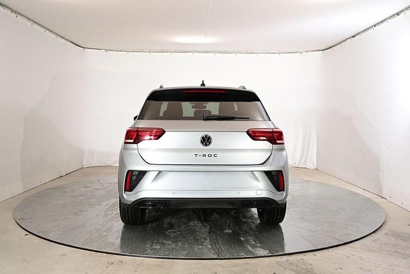 Neu VW T-Roc R-line 150 PS (110 kW) 2025 Silber (pyritsilber metallic/s.../silber) SUV