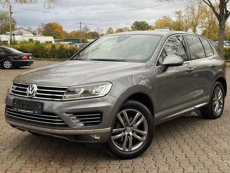 Grau Gebraucht 2017 VW Touareg Terrain Tech SUV | 14.498 € - Bild 1/4