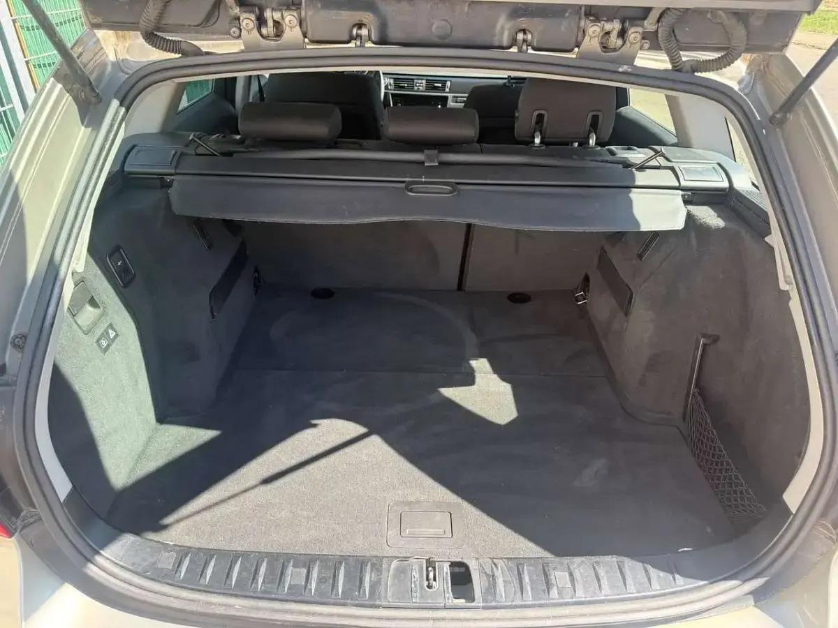 Gebraucht BMW 318 143 PS (105 kW) 2010 Kombi