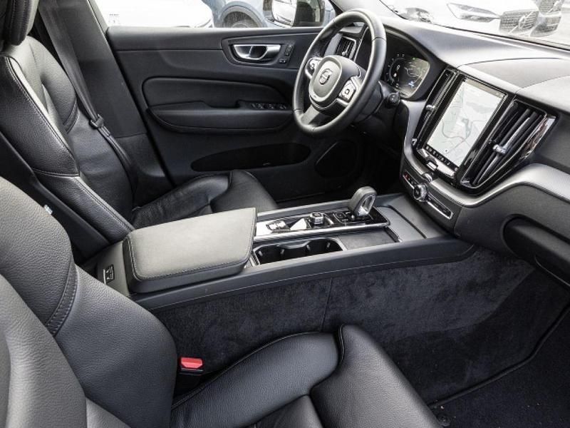 Gebraucht Volvo XC60 Plus 197 PS (144 kW) 2023 Schwarz SUV