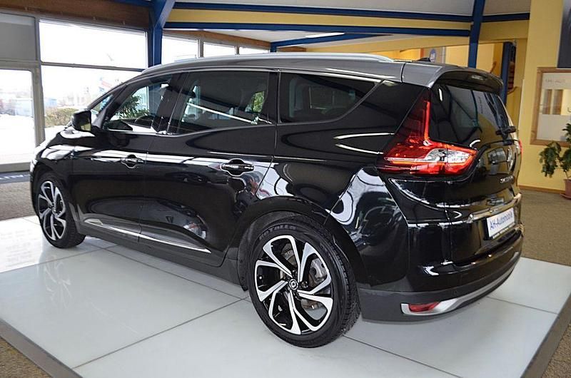 Gebraucht Renault Scénic IV Bose Edition 160 PS (117 kW) 2017 Schwarz Van / Kleinbus