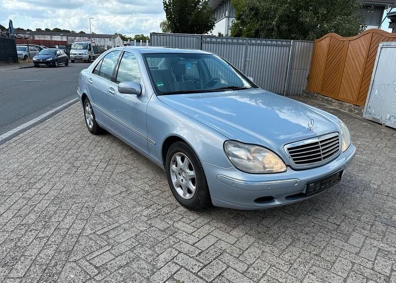 Blau Gebraucht 1998 Mercedes S320 Limousine | 3.299 € (Fairer Preis) - Bild 1/4
