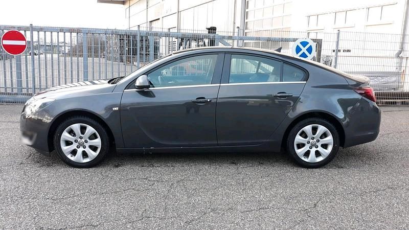 Gebraucht Opel Insignia 110 PS (80 kW) 2014 Grau Limousine