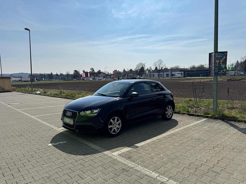 Gebraucht Audi A1 Attraction 86 PS (63 kW) 2011 Schwarz Kleinwagen
