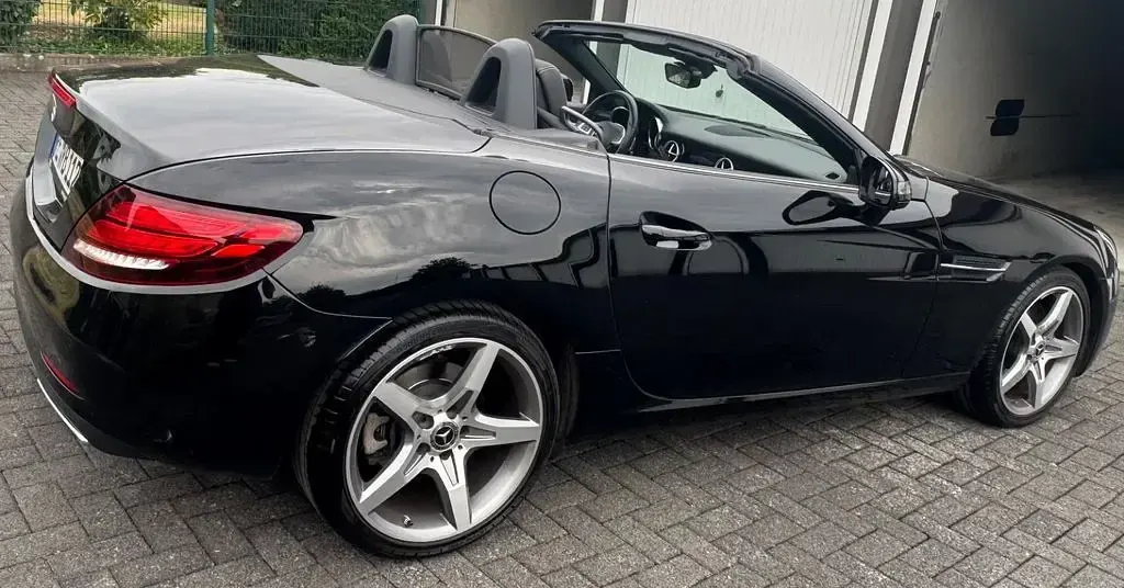 Gebraucht Mercedes SLC180 156 PS (114 kW) 2017 Schwarz Cabrio