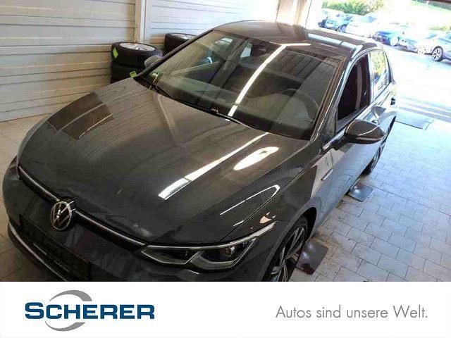 Grau Gebraucht 2020 VW Golf VIII Style Limousine | 25.380 € (Fairer Preis) - Bild 1/4