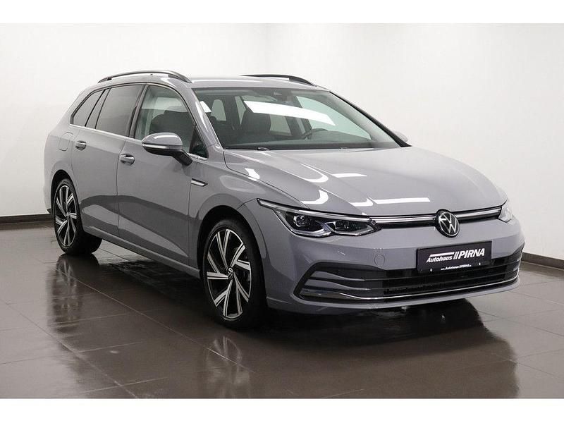 Gebraucht VW Golf VIII Style 150 PS (110 kW) 2023 Grau Kombi