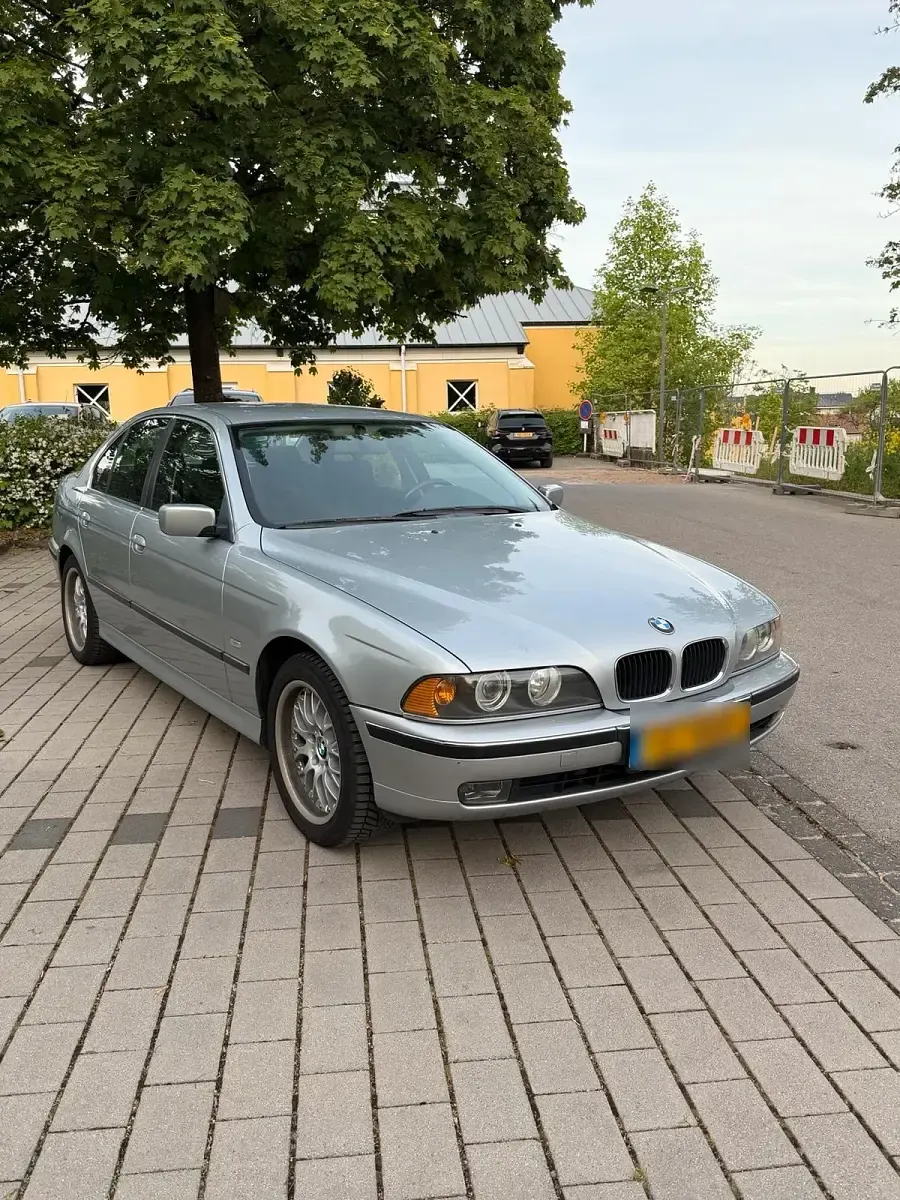 Gebraucht BMW 528 193 PS (141 kW) 1998 Grau Limousine