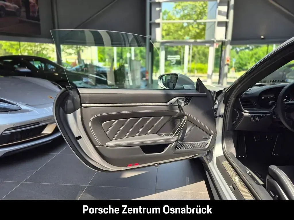 Gebraucht Porsche 992 Chrono 525 PS (386 kW) 2024 Gtsilbermetallic Coupé