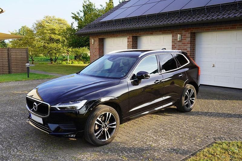 Schwarz Gebraucht 2019 Volvo XC60 Momentum SUV | 28.000 € (Guter Preis) - Bild 1/4