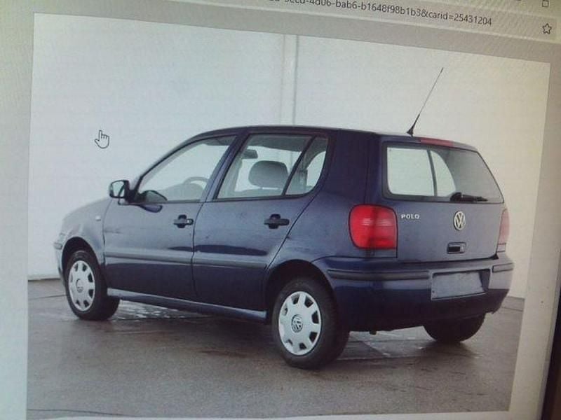 Blau Gebraucht 2001 VW Polo Trendline Limousine | 1.390 € (Fairer Preis) - Bild 1/4