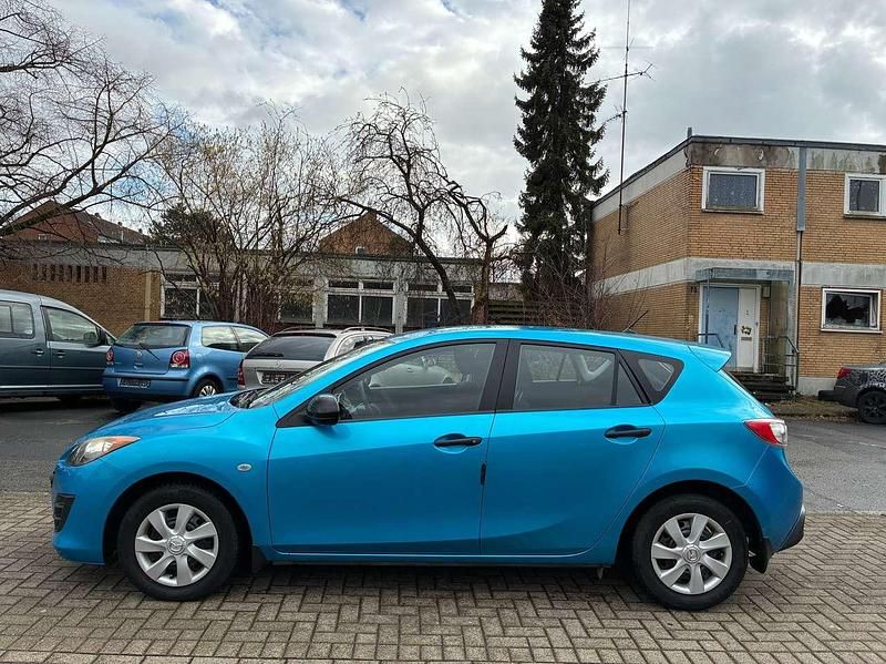 Gebraucht Mazda 3 Prime-Line 105 PS (77 kW) 2010 Arktosblau metallic Kleinwagen