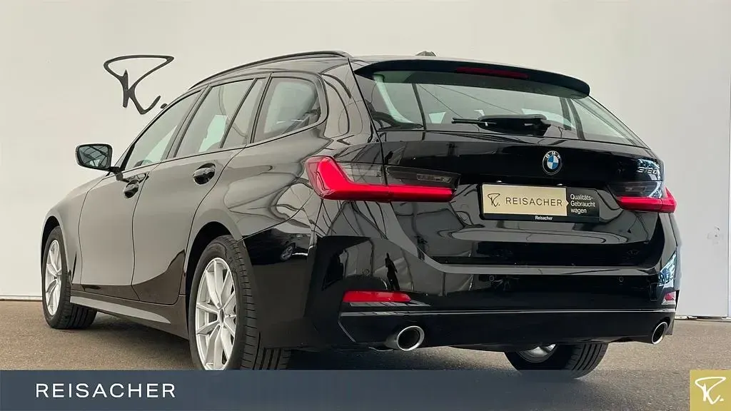 Gebraucht BMW 318 Sport Line 150 PS (110 kW) 2023 Schwarz Limousine