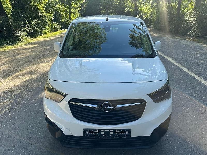 Gebraucht Opel Combo Edition 131 PS (96 kW) 2021 Weiß Van / Kleinbus