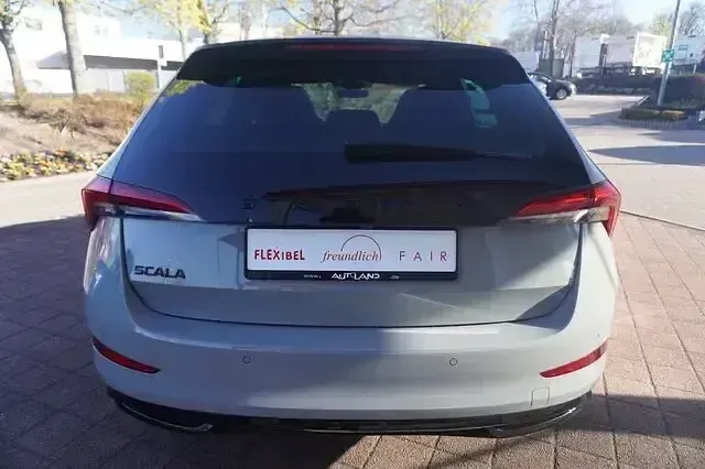 Gebraucht Skoda Scala Monte Carlo 150 PS (110 kW) 2023 Grau Kleinwagen