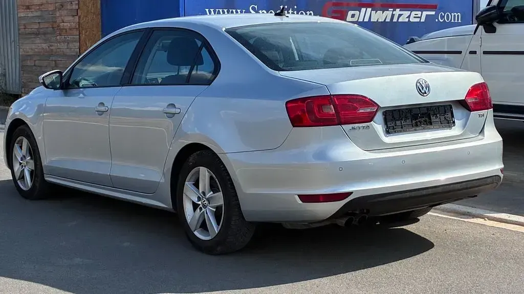 Gebraucht VW Jetta 160 PS (117 kW) 2011 Silber Limousine