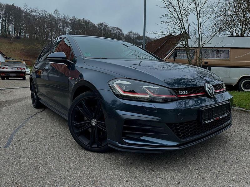 Gebraucht VW Golf VII GTI 230 PS (169 kW) 2017 Schwarz Limousine