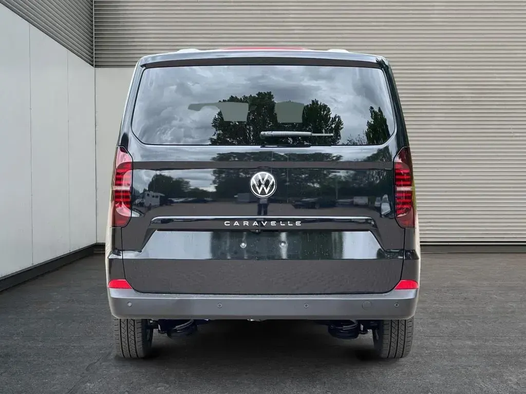 Neu VW Caravelle Basis 170 PS (125 kW) 2026 Schwarz Van
