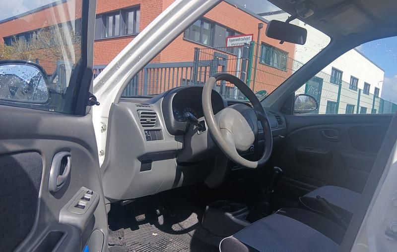 Gebraucht Suzuki Alto 60 PS (44 kW) 2005 Weiß Kleinwagen