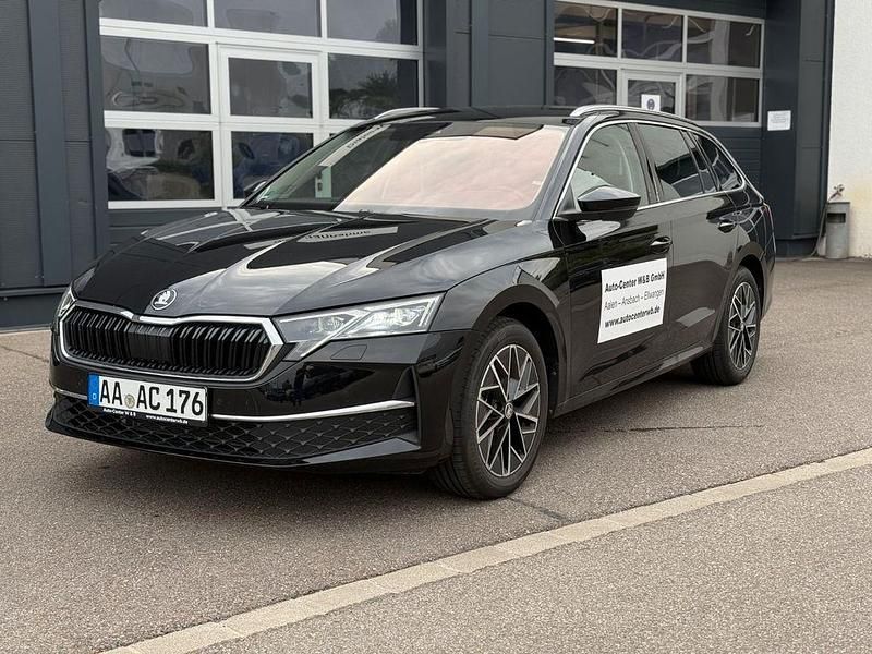 Schwarz Gebraucht 2024 Skoda Octavia Exclusive Kombi | 31.400 € (Fairer Preis) - Bild 1/4
