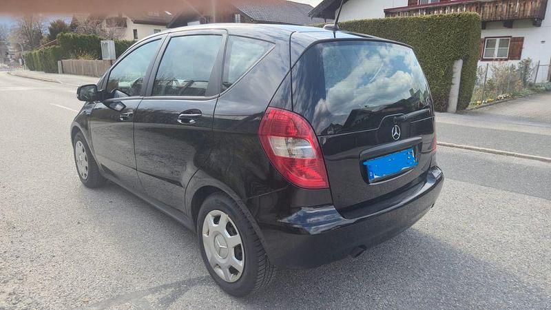 Gebraucht Mercedes A160 95 PS (69 kW) 2010 Schwarz Limousine
