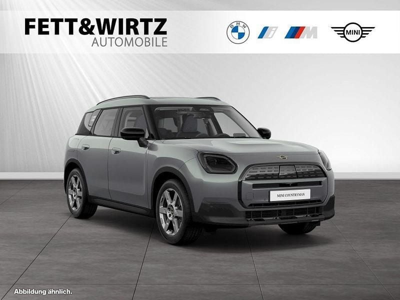 Smokey green metallic Gebraucht 2024 Mini Countryman SUV | 36.888 € - Bild 1/3