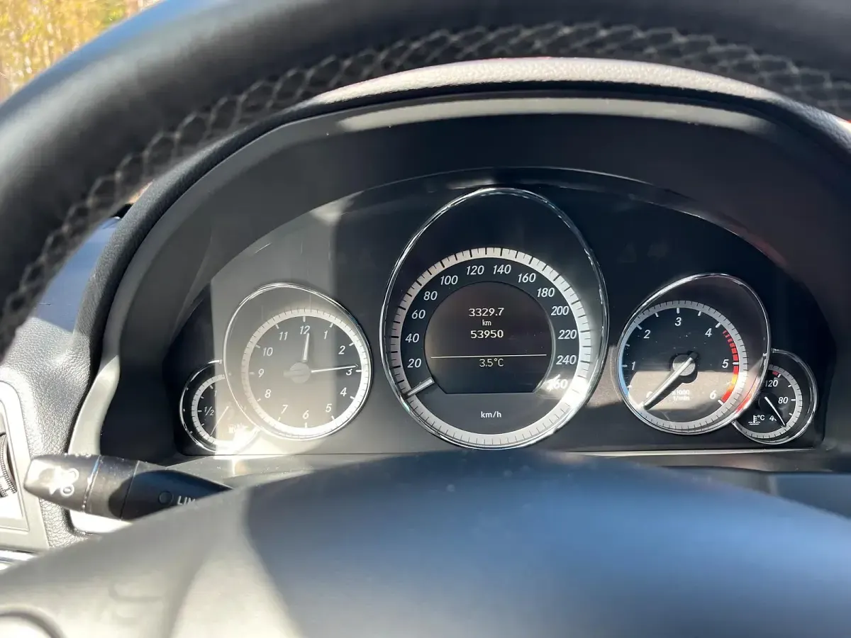 Second-hand Mercedes E250 204 CP (150 kW) 2009 Negru Coupe