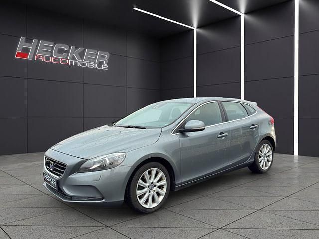 Gebraucht Volvo V40 Momentum 150 PS (110 kW) 2016 Osmium grey / metallic Kombi
