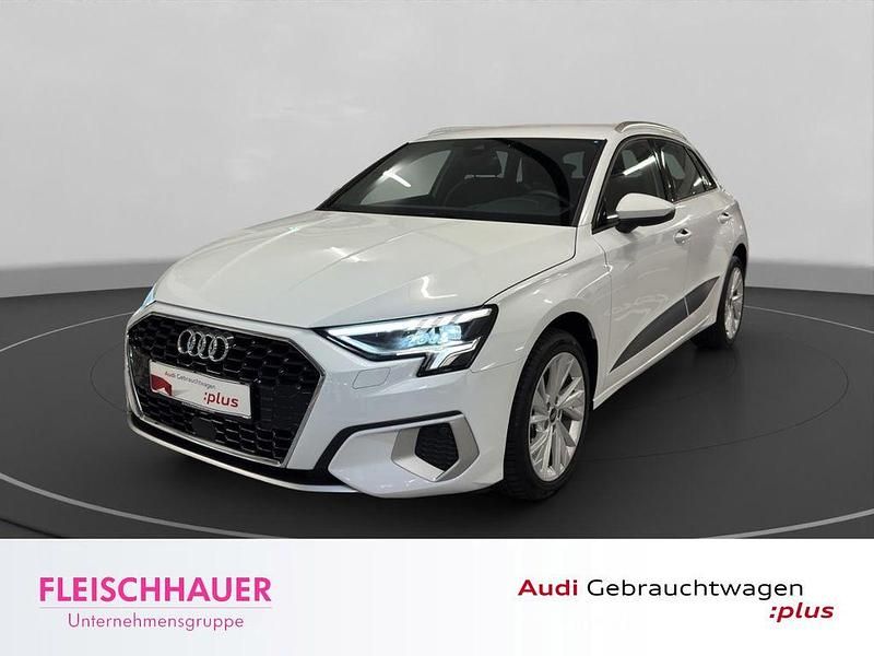 Weiß Gebraucht 2024 Audi A3 Advanced Limousine | 27.980 € (Fairer Preis) - Bild 1/4