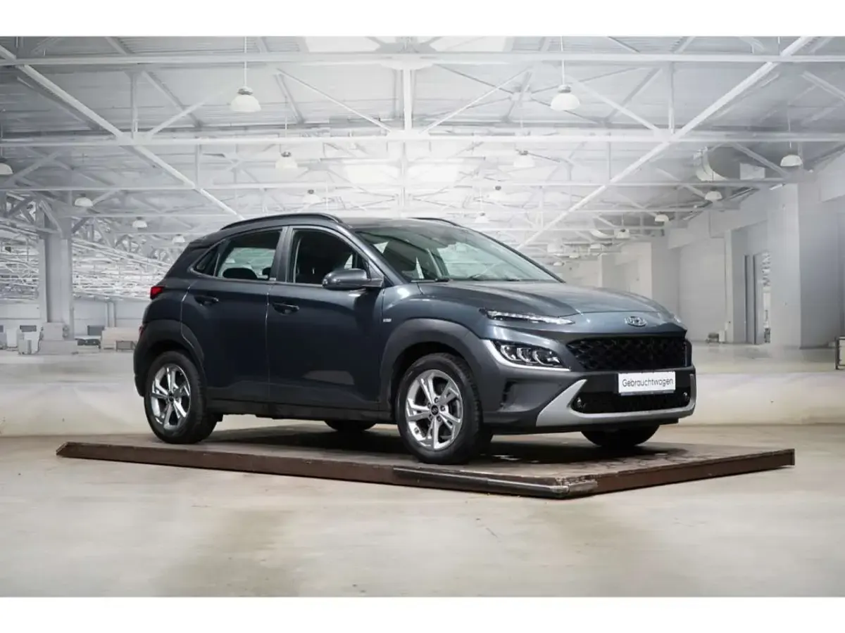 Gebraucht Hyundai Kona Trend 136 PS (100 kW) 2021 Schwarz SUV