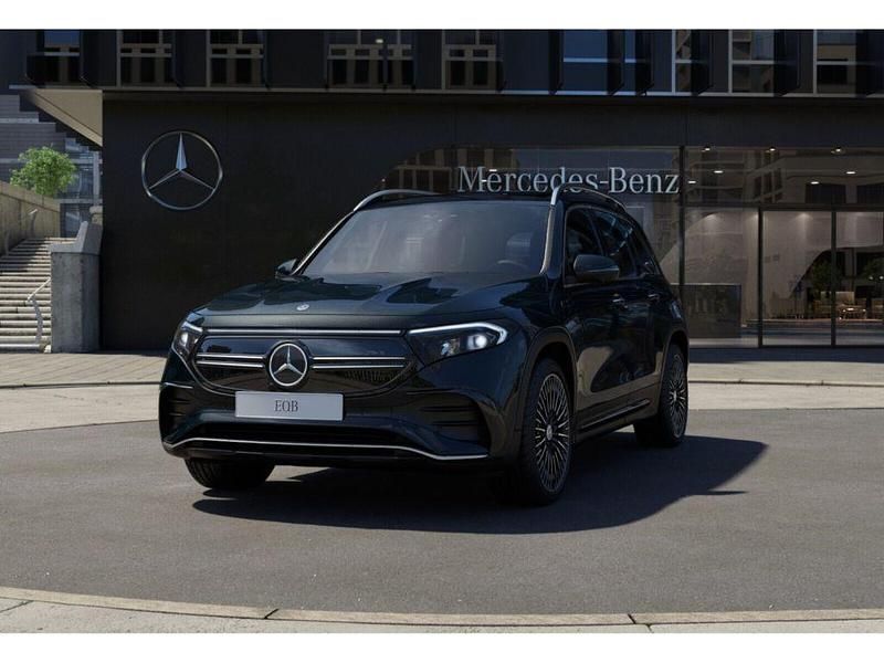 Metalliclack kosmosschwarz (metallic) Gebraucht 2022 Mercedes EQB300 AMG SUV | 32.780 € - Bild 1/4