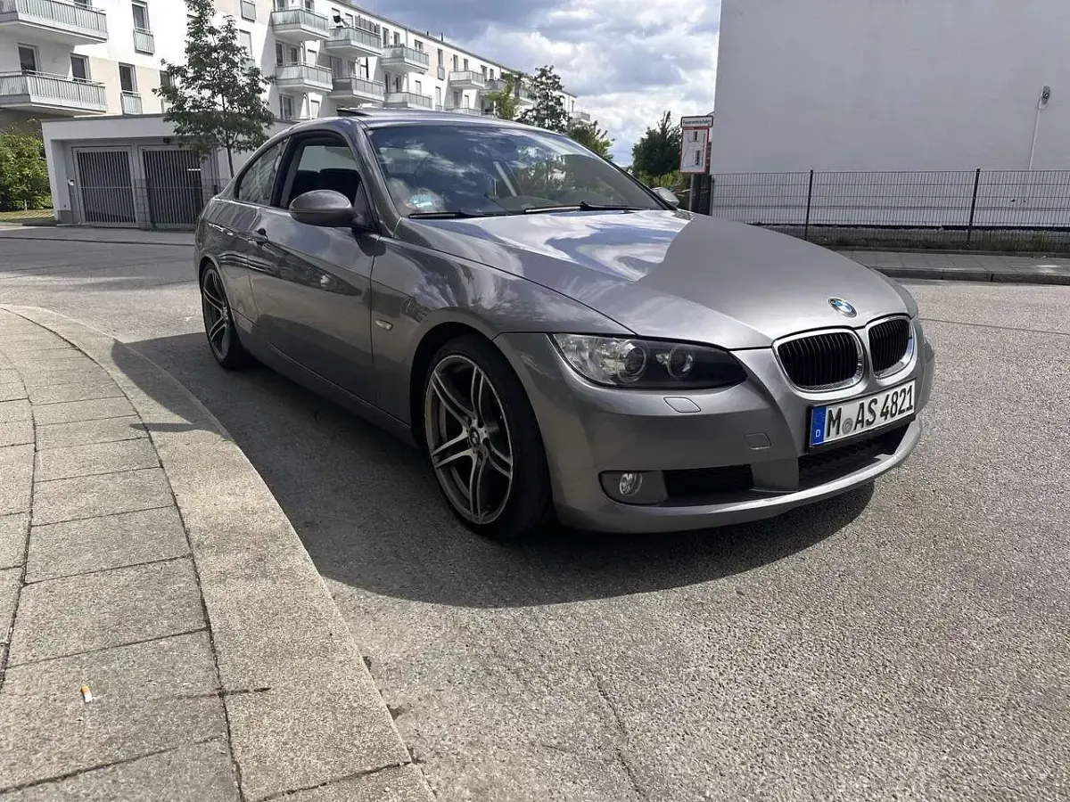Gebraucht BMW 320 170 PS (125 kW) 2008 Coupé