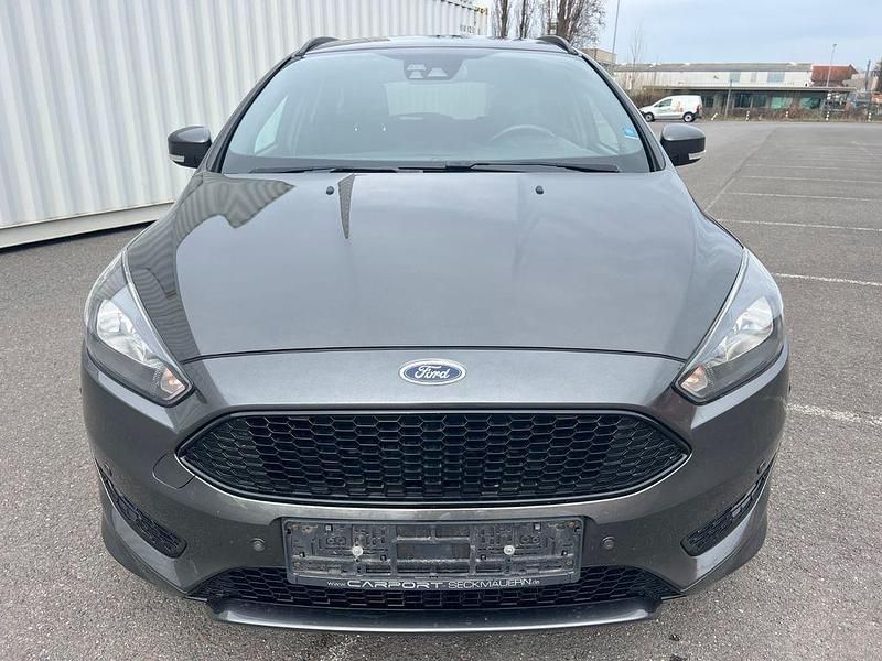 Gebraucht Ford Focus ST-Line 140 PS (102 kW) 2018 Grau Limousine