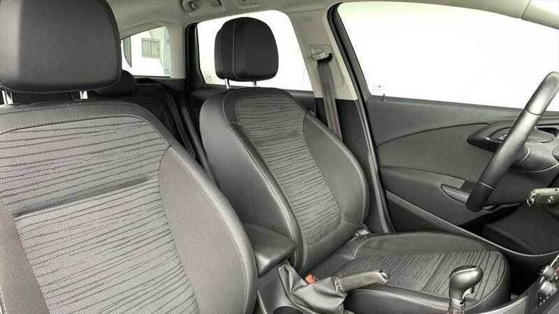 Gebraucht Opel Astra 116 PS (85 kW) 2015 Schwarz / graphitschwarz / metallic Kombi