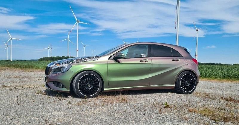 Gebraucht Mercedes A180 Style 122 PS (89 kW) 2013 Grün Limousine